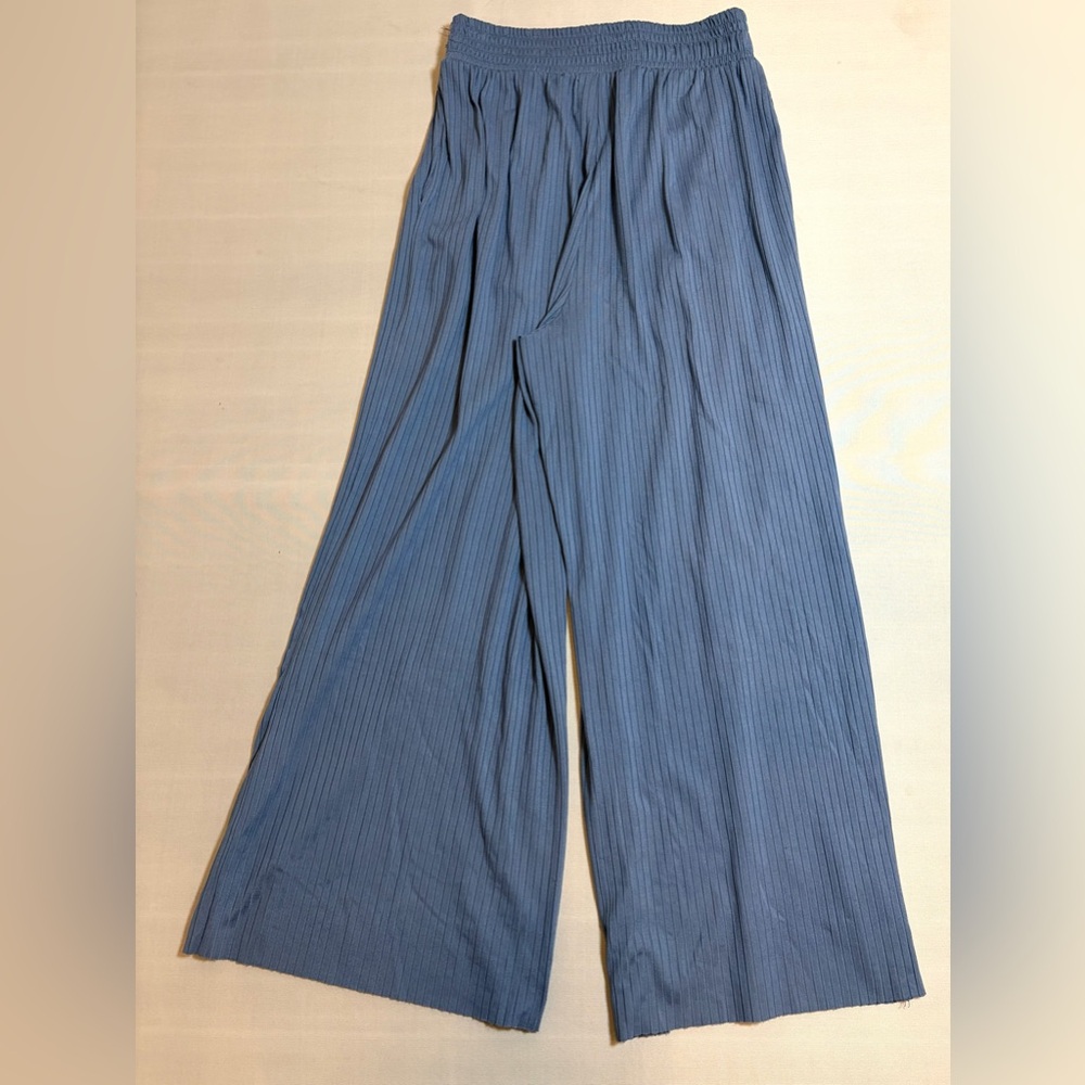 Jackson Rowe Pants Wide Leg Jasmine Pants Flowy Neutral Ribbed Blue size Medium